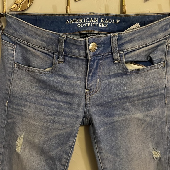 AEO Distressed skinny jeans - Picture 2 of 8
